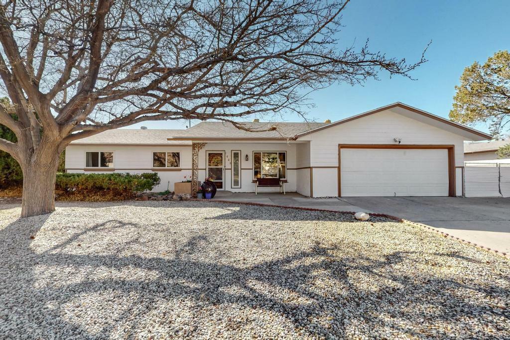 Property Photo: 1625 Chelwood Park Boulevard NE NM 87112