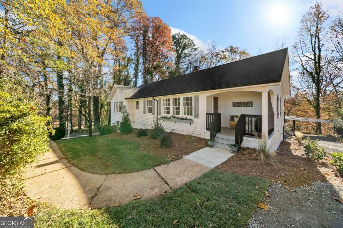 Property Photo: 996 Marietta Road GA 30114