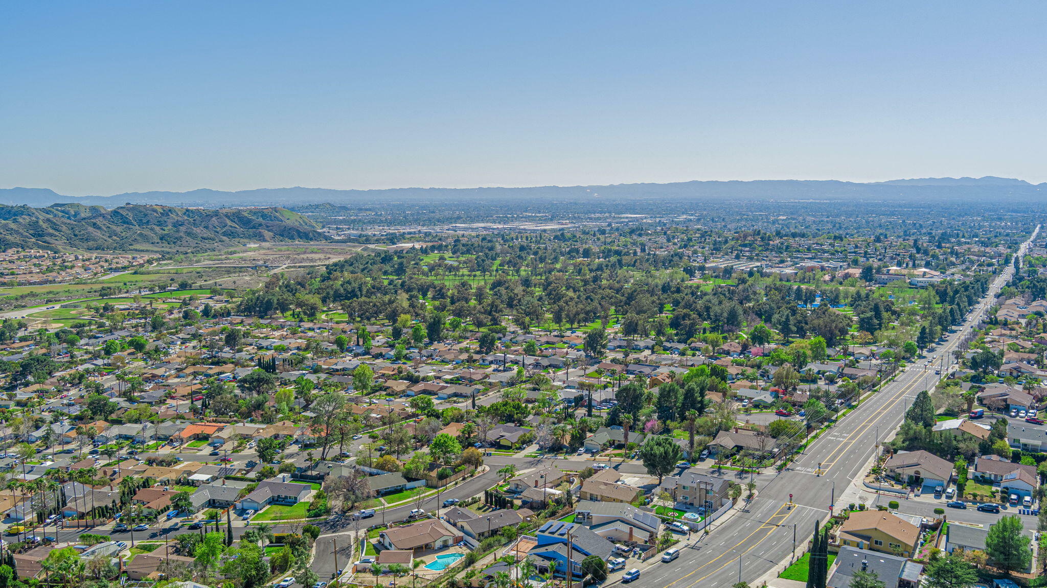 Property Photo: 13876 Gavina Avenue CA 91342