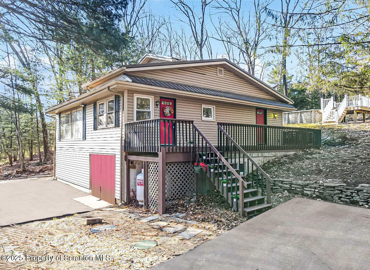 Property Photo: 209 Shiny Mountain Road PA 18426