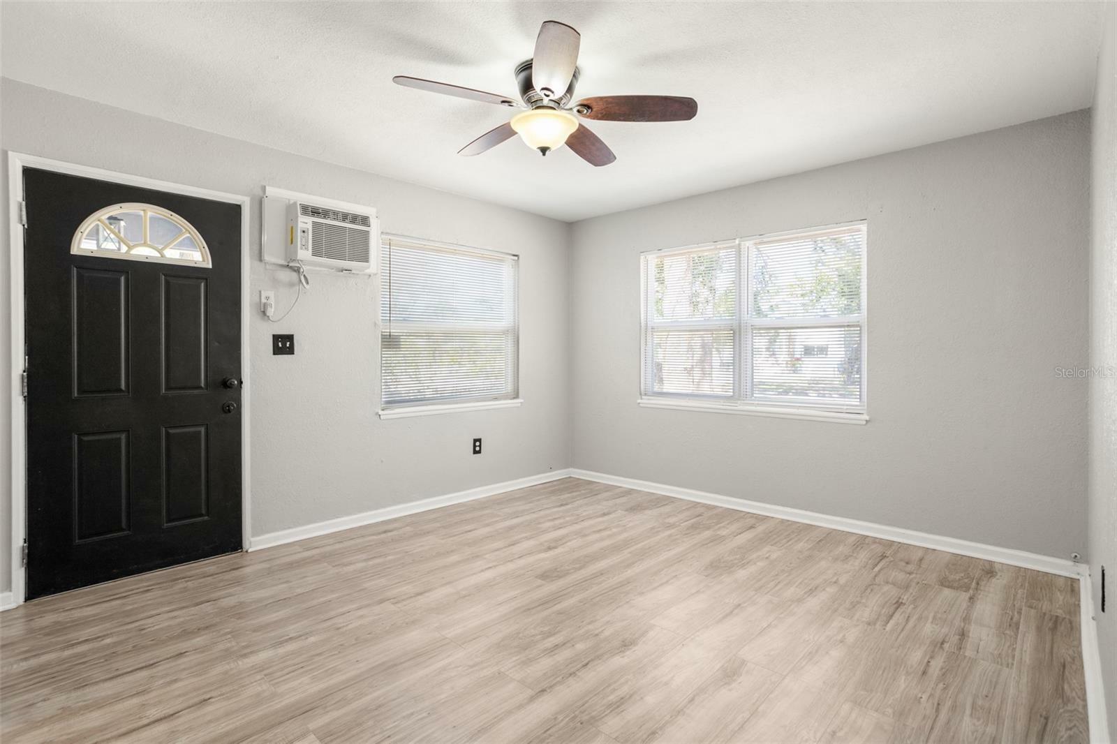 Property Photo: 4218 2nd Avenue S FL 33711