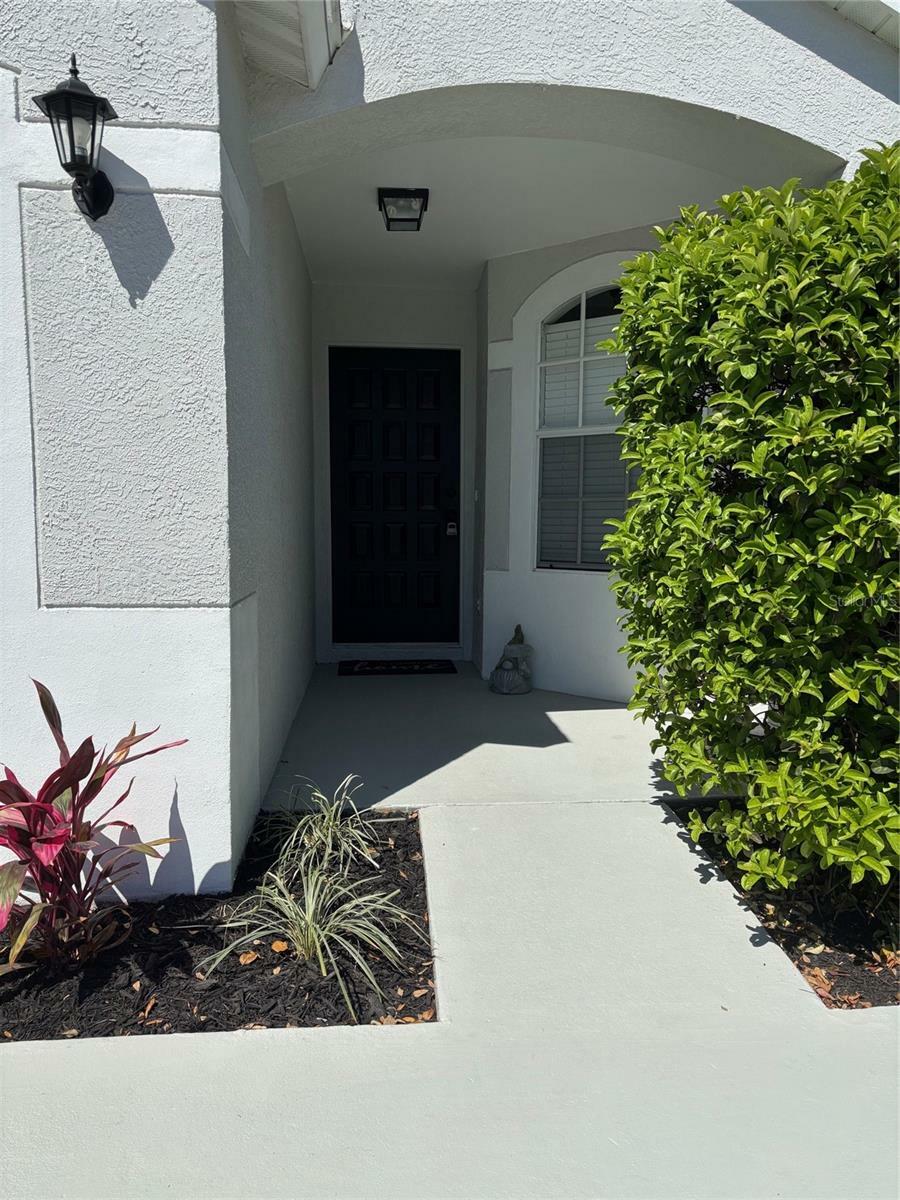 Property Photo:  28549 Seashell Court  FL 33545 