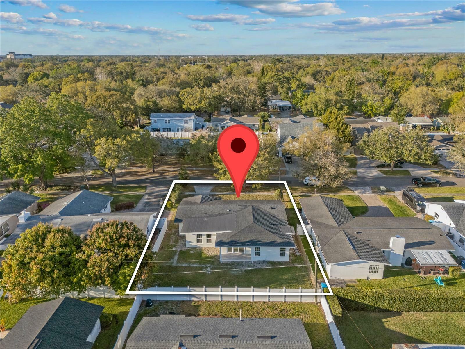 Property Photo:  2418 Whitehall Circle  FL 32792 