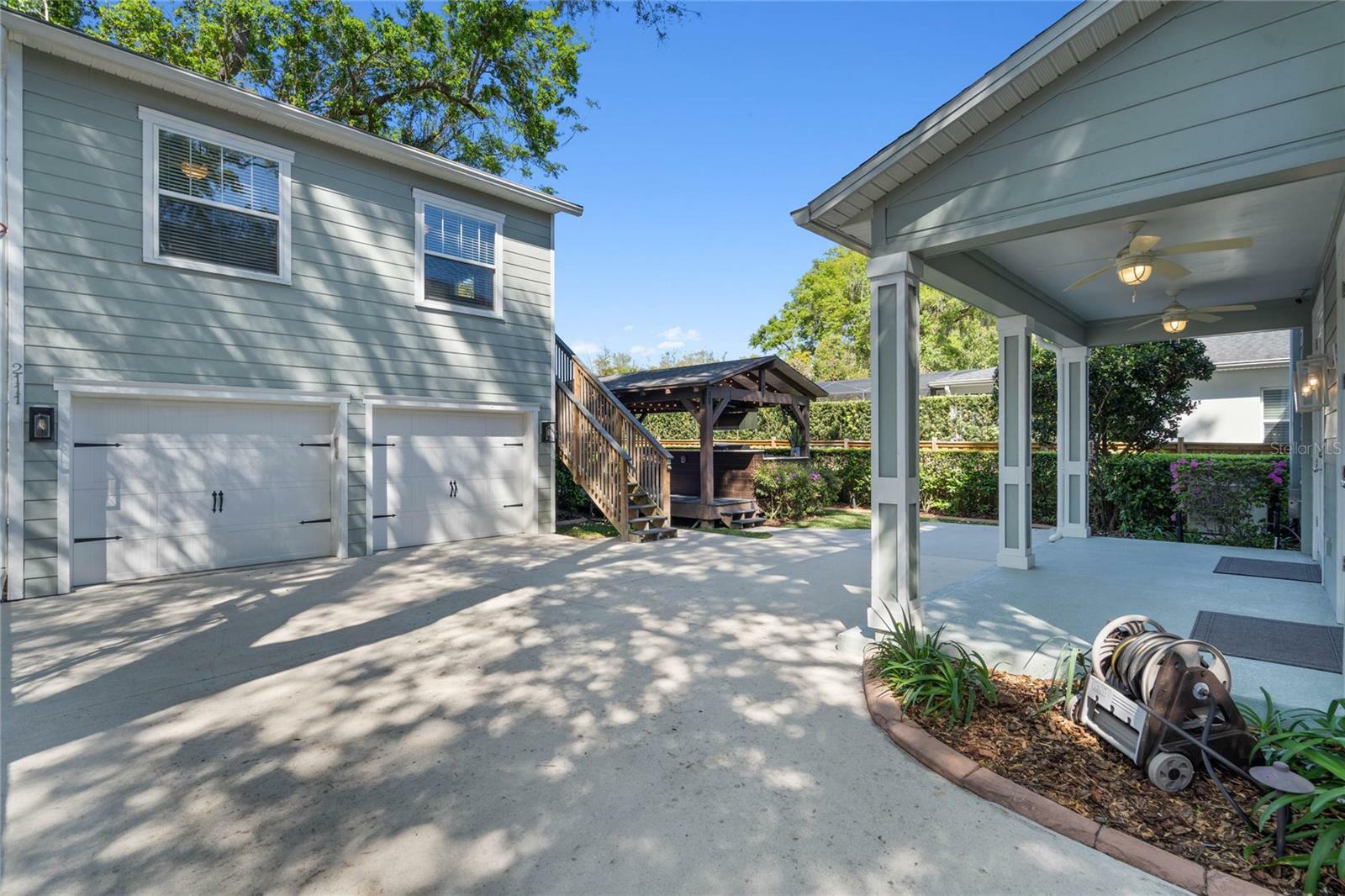 Property Photo: 2109 E Central Boulevard FL 32803