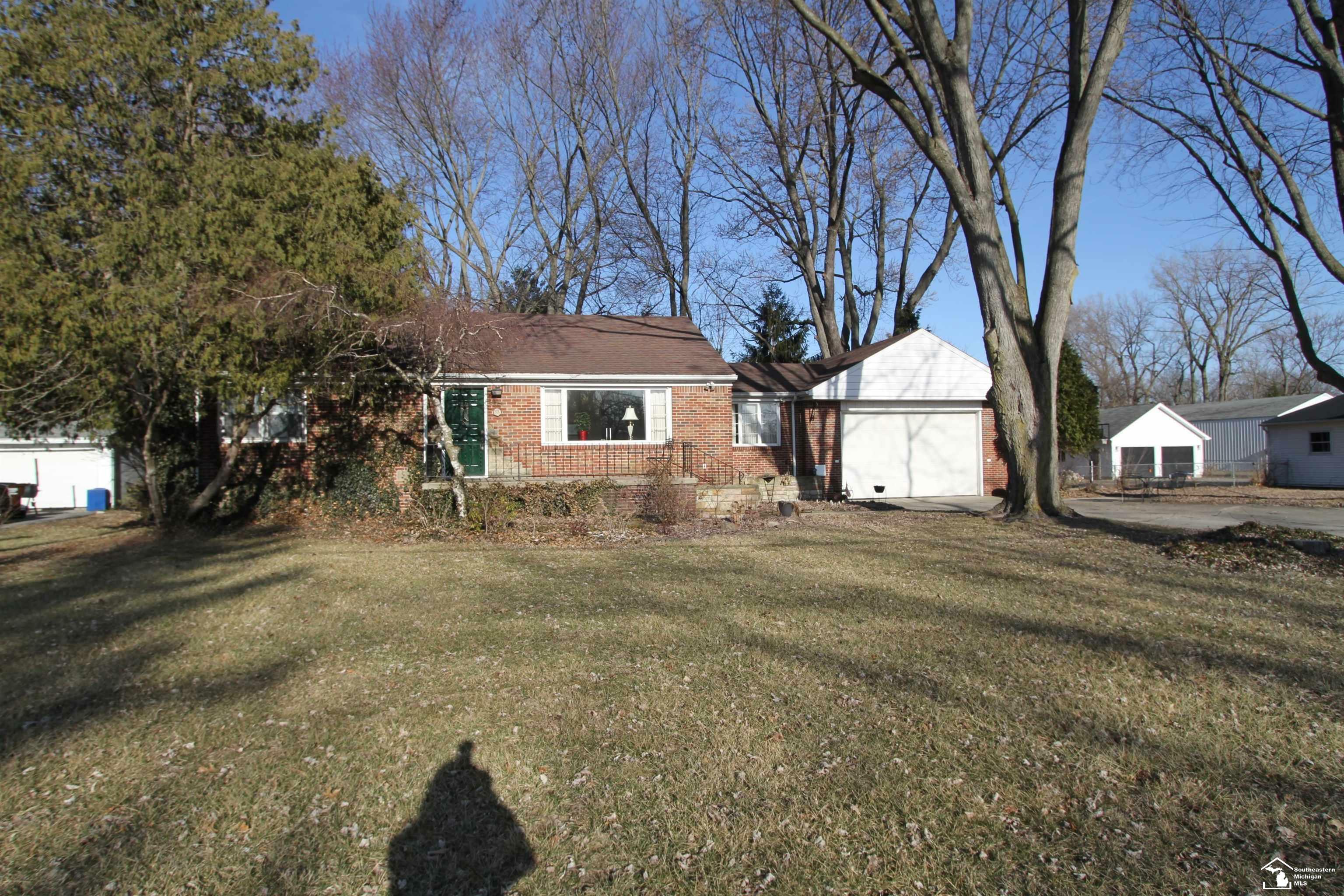 Property Photo:  13161 S Dixie Highway  MI 48145 