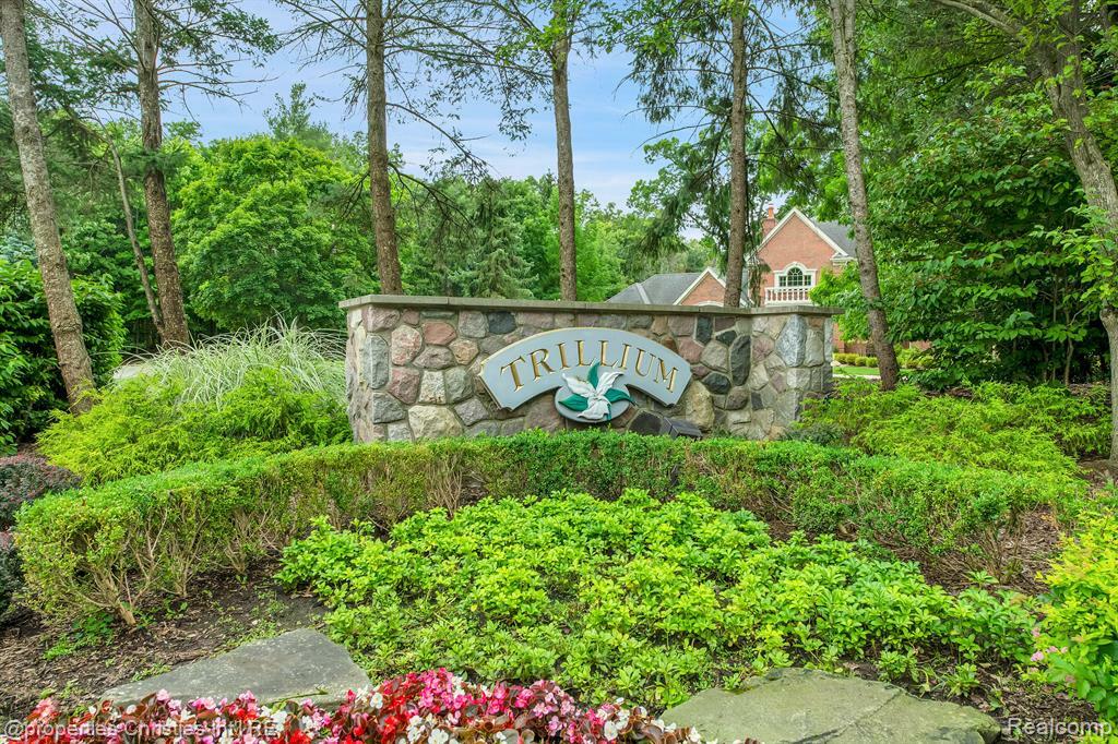 Property Photo: 34750 Huntington Ct. Court MI 48331 3528
