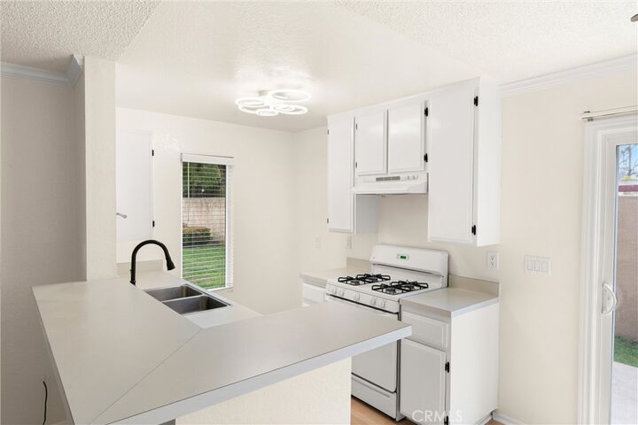 Property Photo:  16881 Hoskins Lane 6  CA 92649 