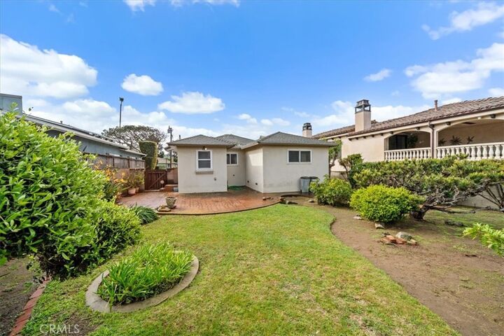 Property Photo: 635 W Oak Avenue CA 90245