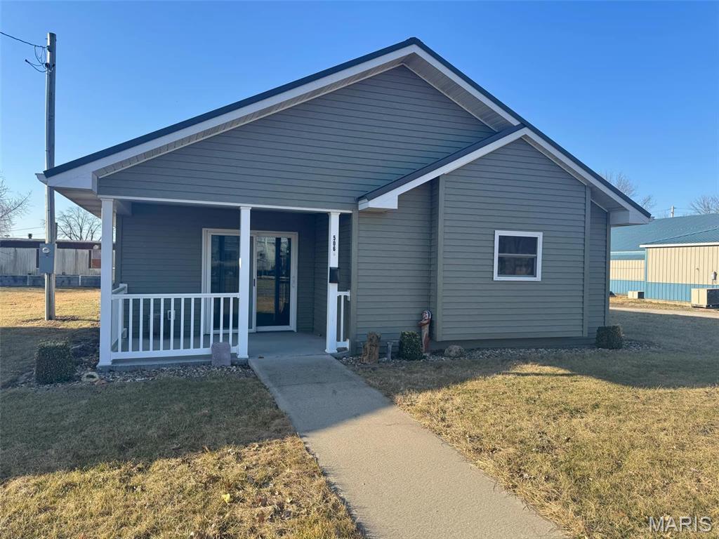 Property Photo: 506 E Main Street MO 63445