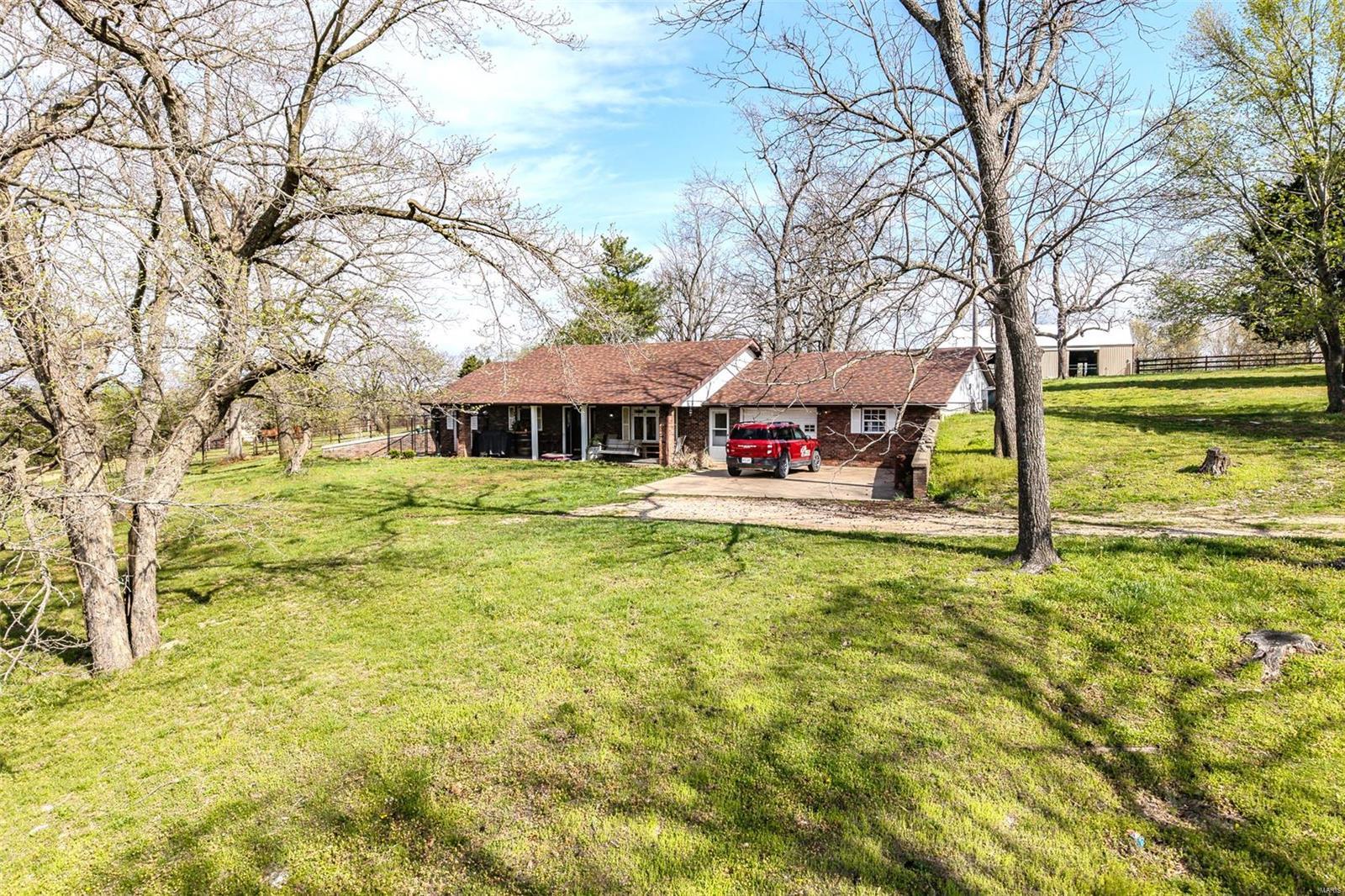 Property Photo:  27409 Missouri Drive  MO 65536 
