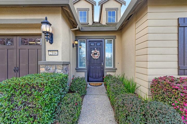 Property Photo:  2104 Benton Loop  CA 95747 