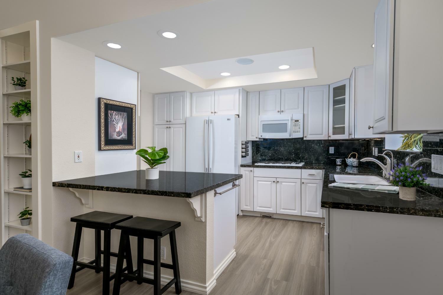 Property Photo: 342 Bridge Way CA 95959