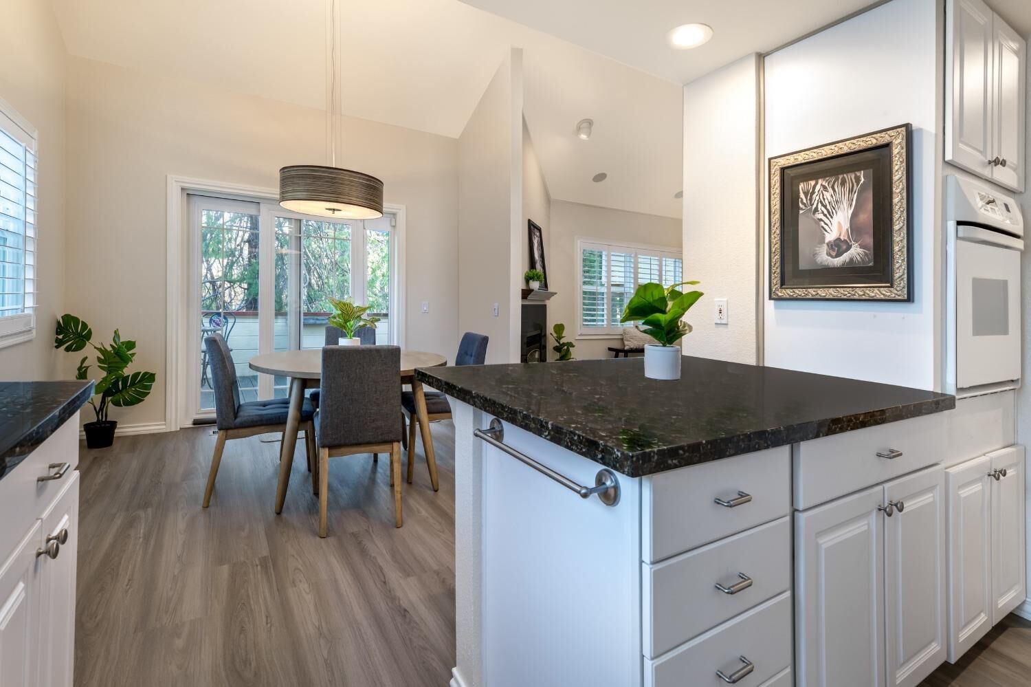 Property Photo: 342 Bridge Way CA 95959