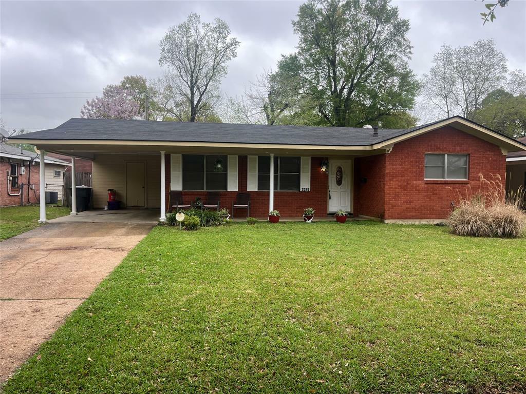 Property Photo: 2039 Lovers Lane LA 71105
