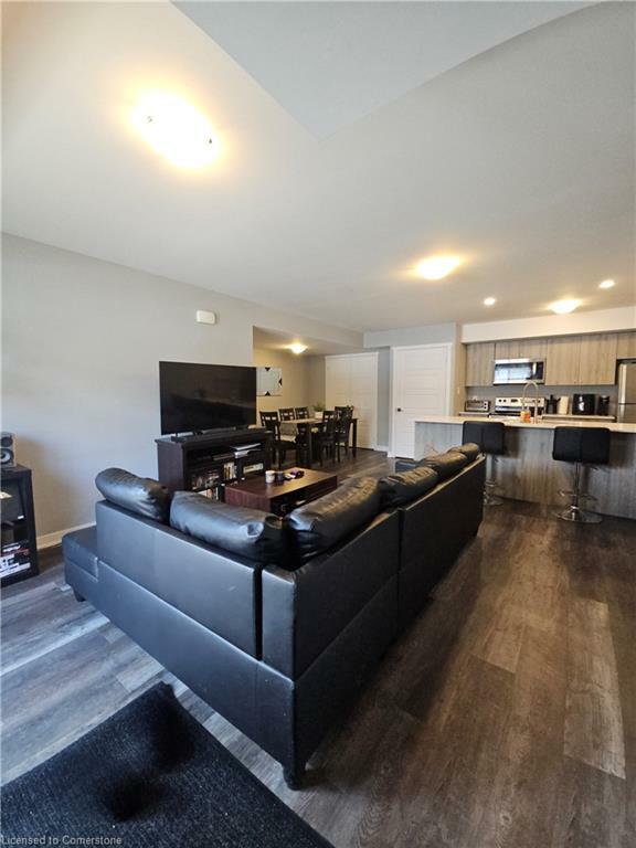 Property Photo: 1331 Countrystone Drive A1 ON N2N 0C5