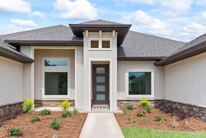 Property Photo:  2039 Fontainebleau Ct  FL 32566