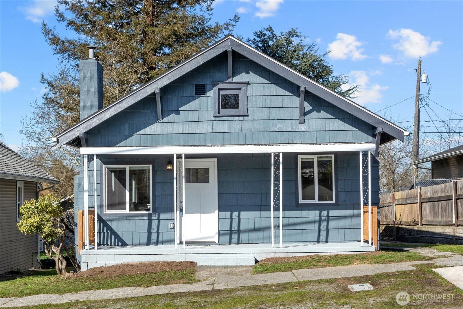 Property Photo:  1835 E Fairbanks Street  WA 98404 