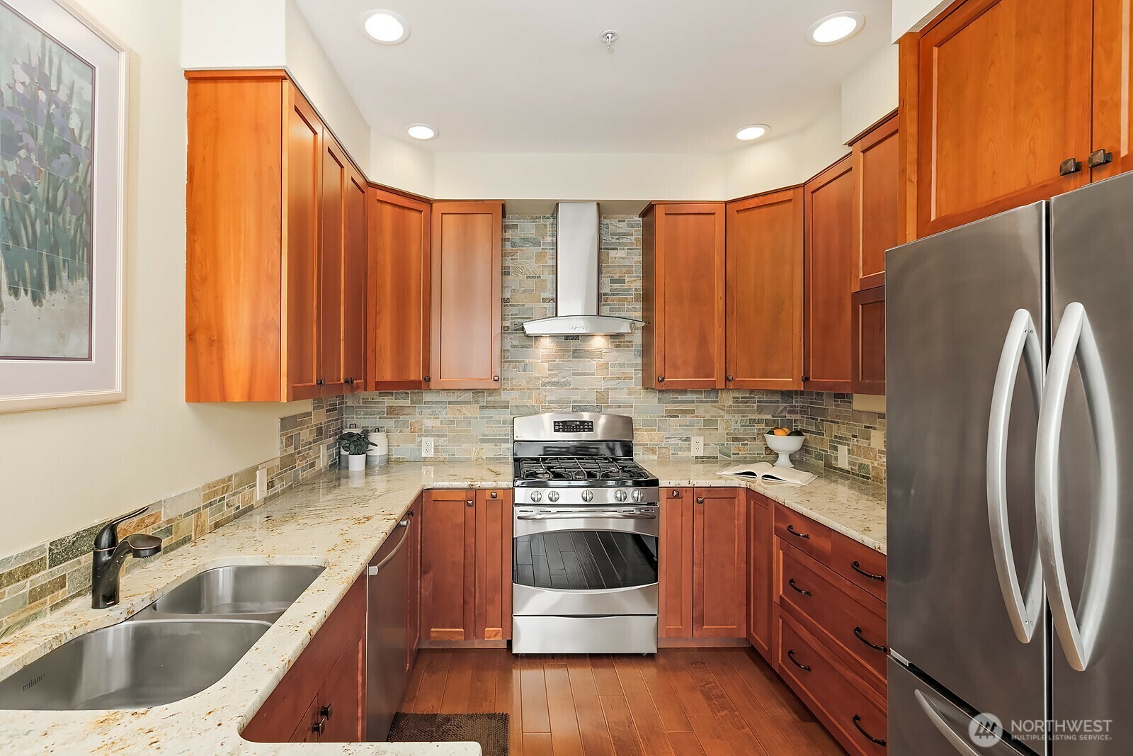 Property Photo: 109 2nd Street S 624 WA 98033