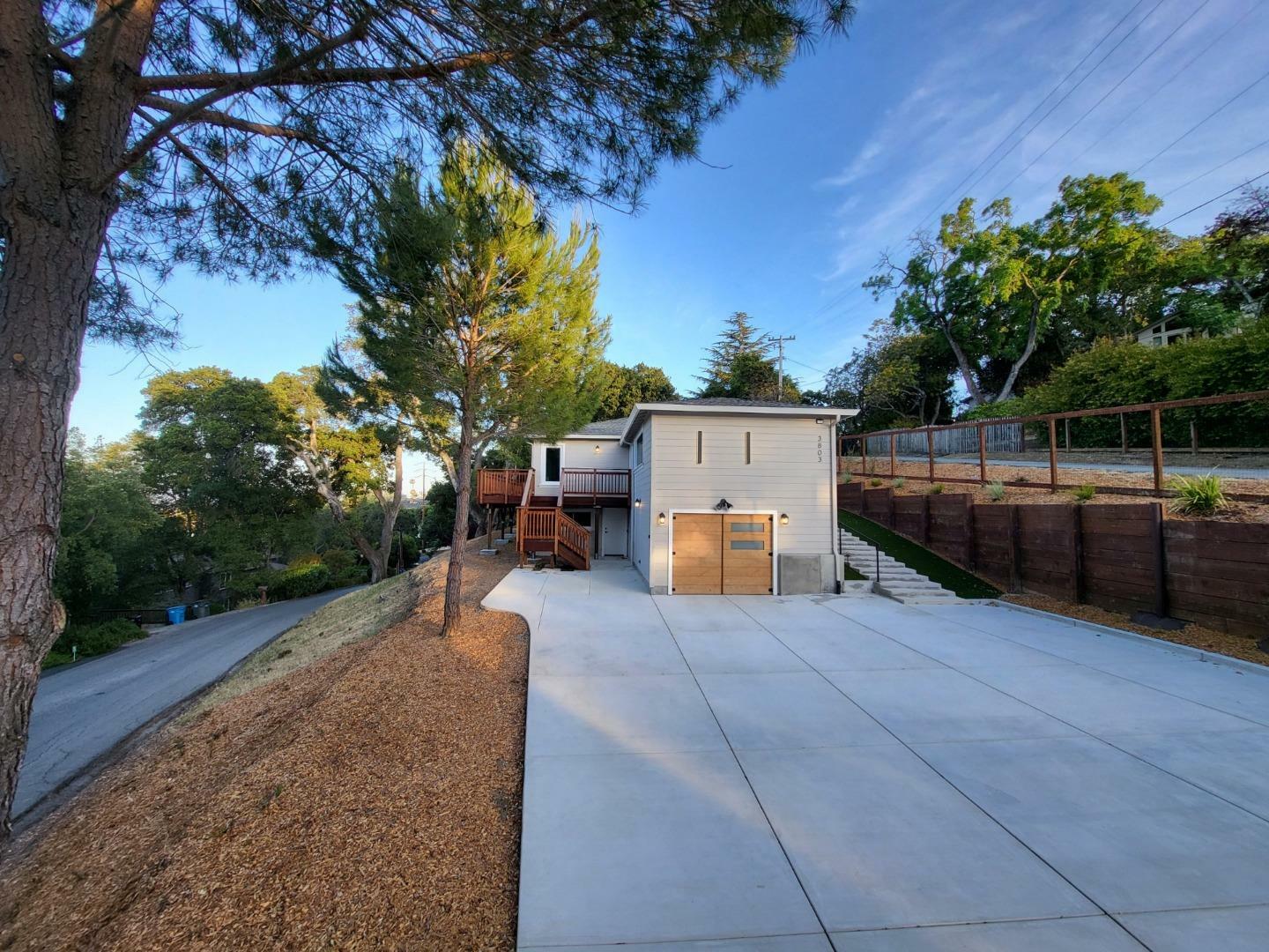 Property Photo: 3803 Hamilton Way CA 94062