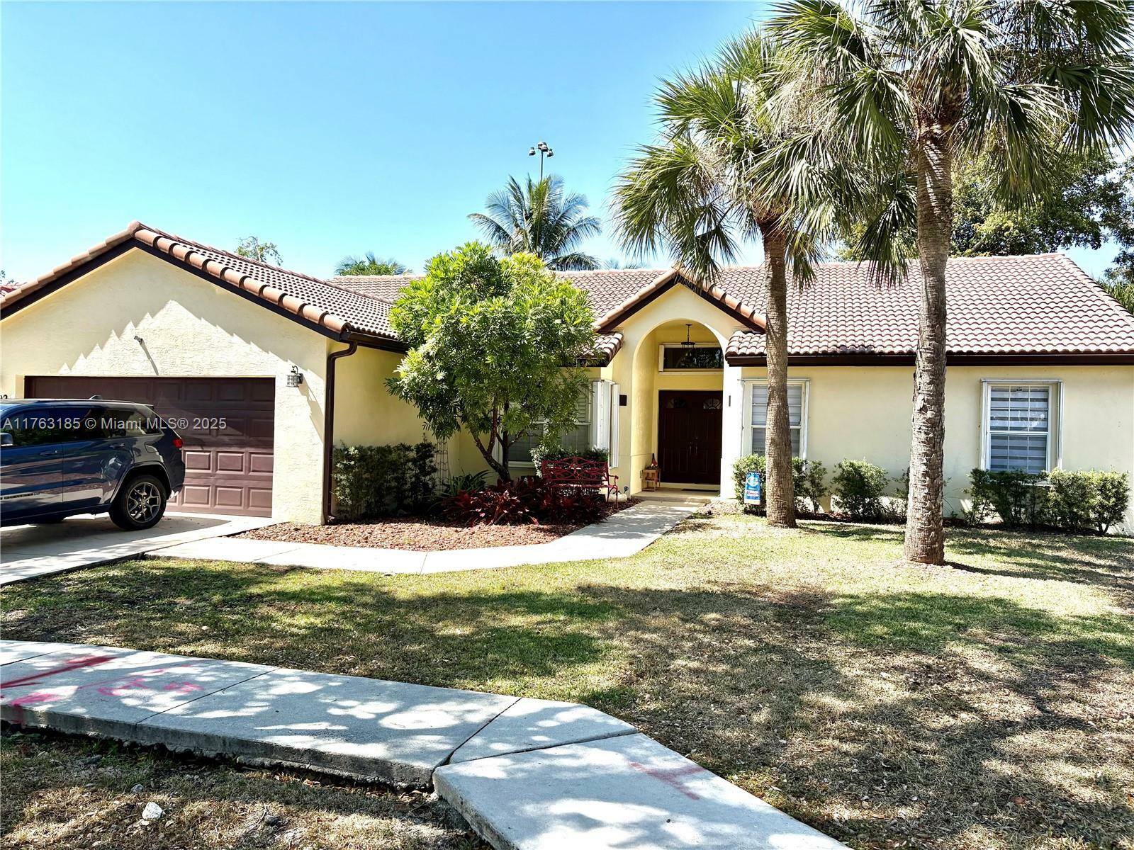 Property Photo: 19922 NW 88th Ave FL 33018
