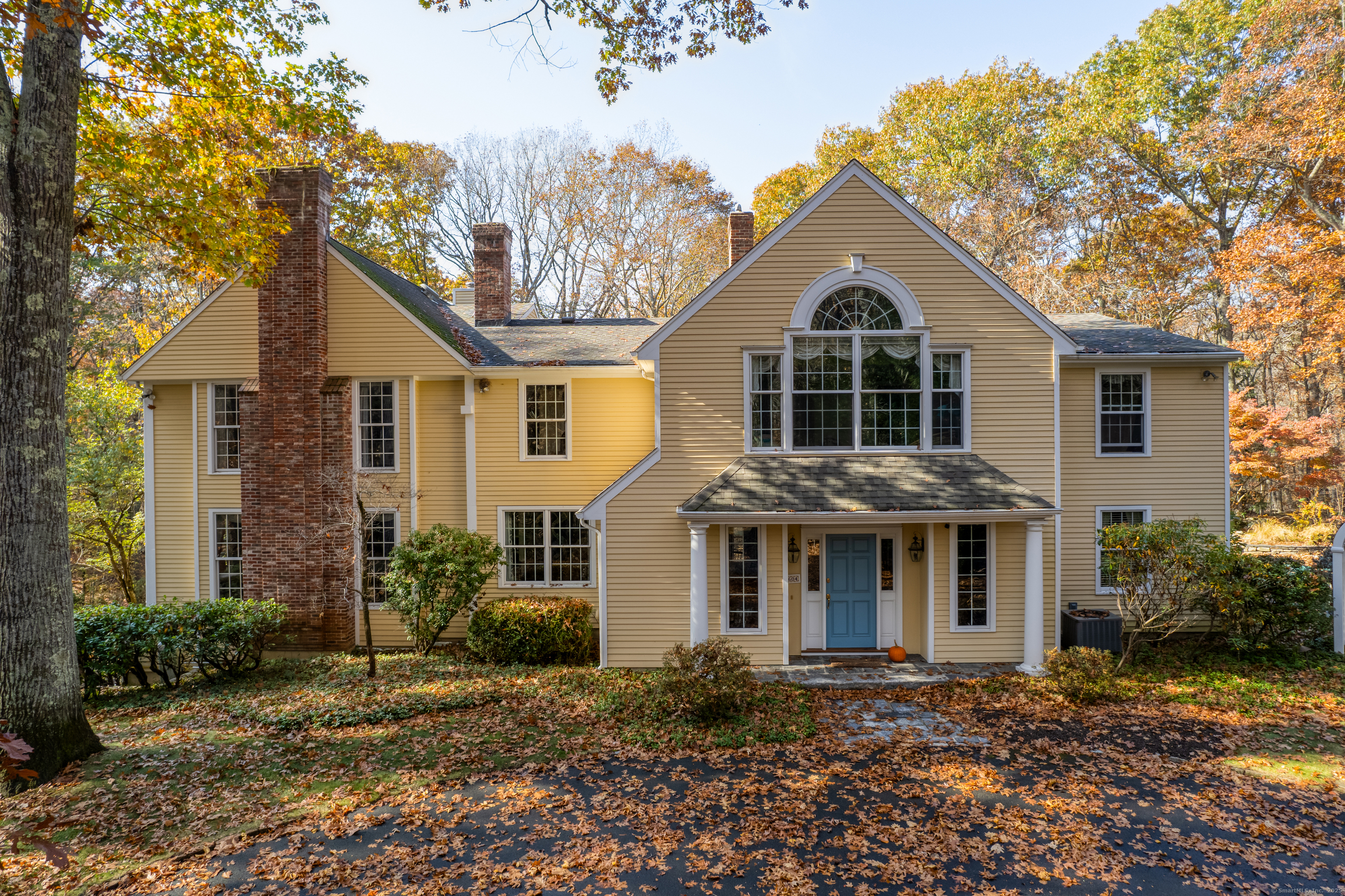 Property Photo: 604 West Lake Avenue CT 06437