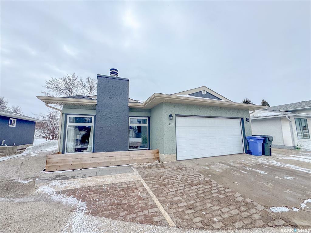 Property Photo: 481 32nd Street W SK S6V 6B7