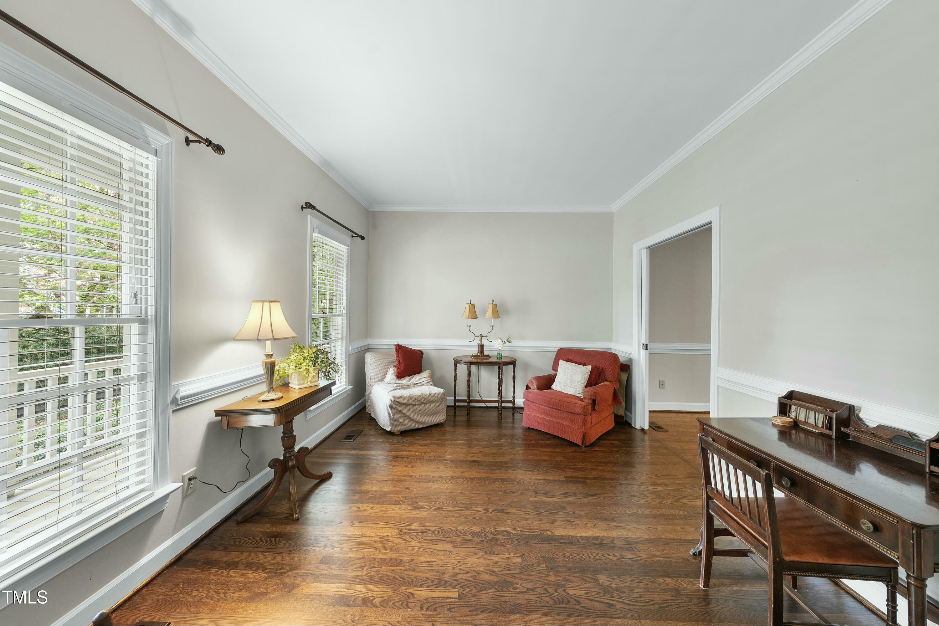 Property Photo: 1007 Surry Dale Court NC 27502