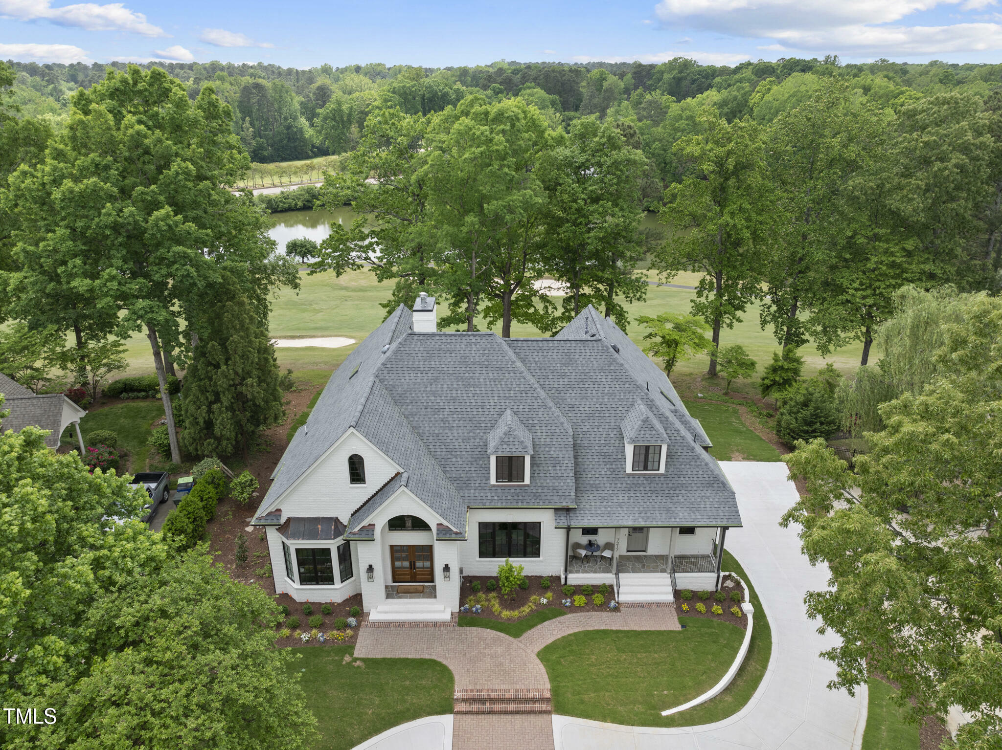 Property Photo: 7217 Manor Oaks Drive NC 27615