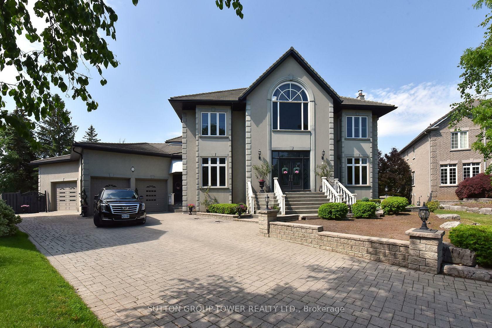 Property Photo: 71 Delia Pl ON L4L 8P6