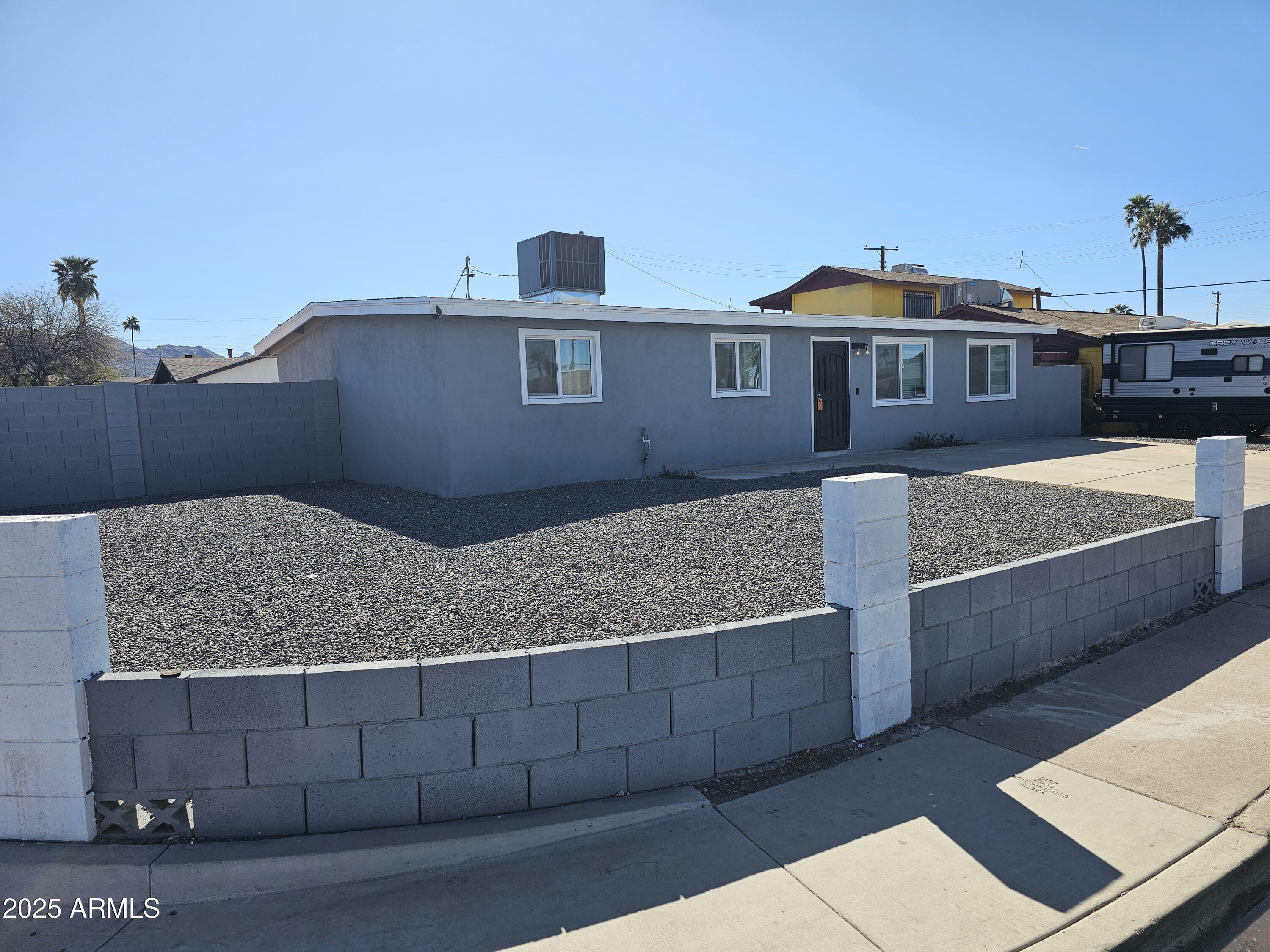 815 E Carter Road  Phoenix AZ 85042 photo