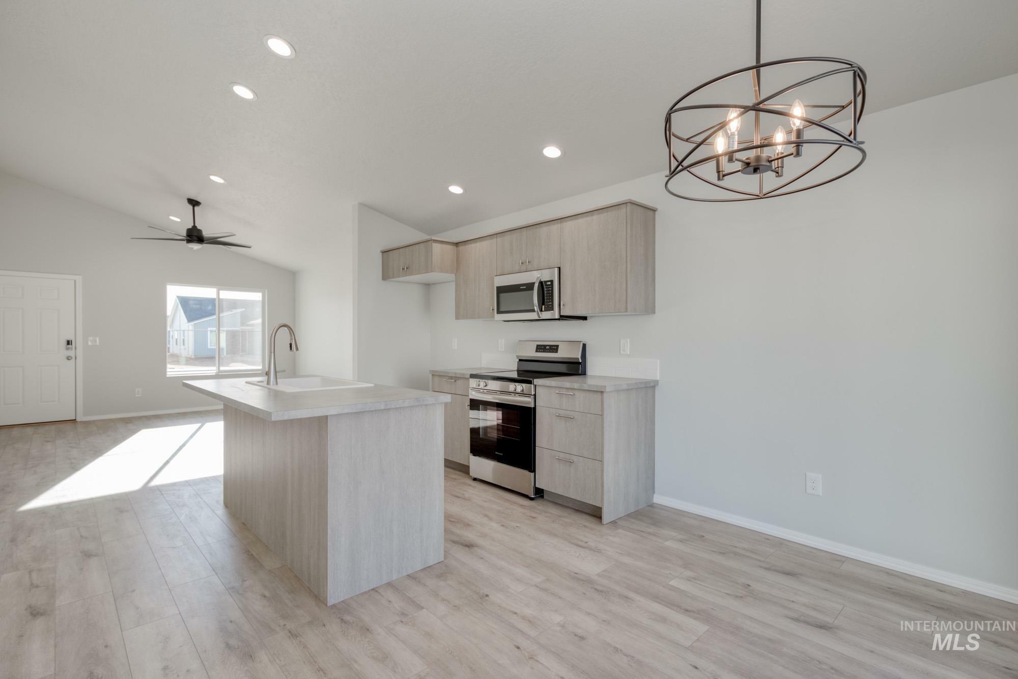 Property Photo: 2827 E Valley Wind St ID 83634