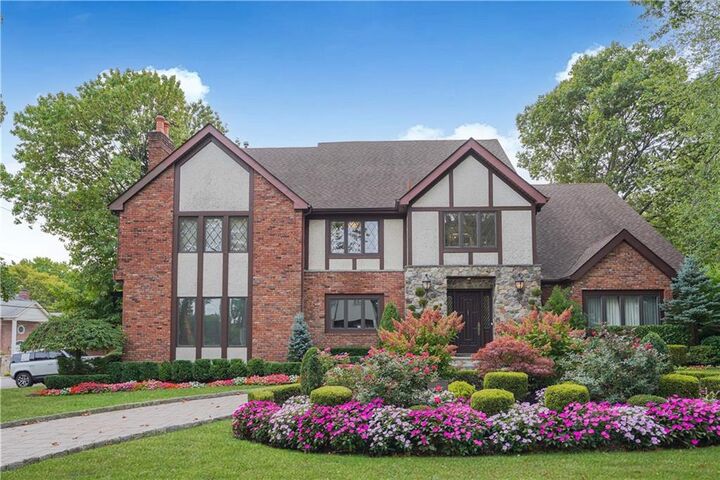 42 Elmhurst Avenue  Staten  Island NY 10301 photo