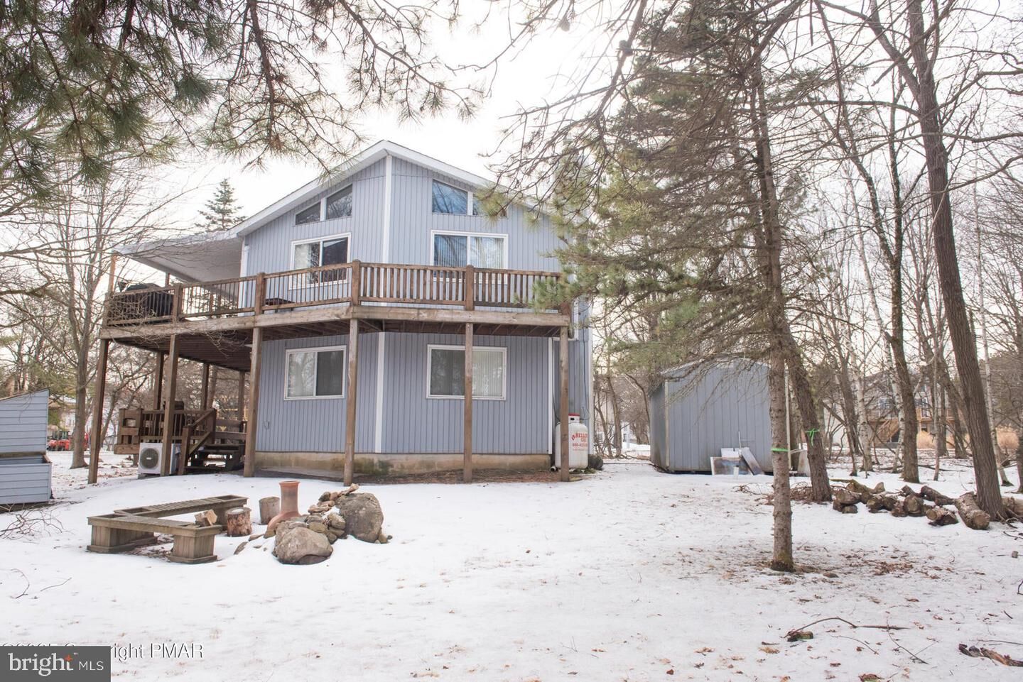 Property Photo: 76 Markham Way PA 18210