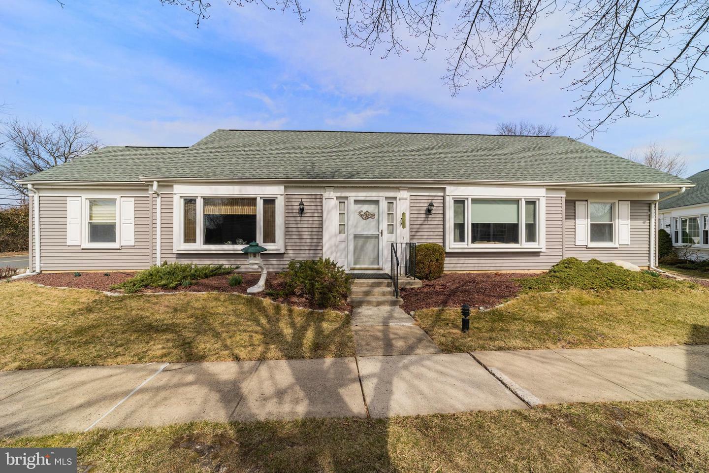 482 Revere Way B  Monroe Township NJ 08831 photo