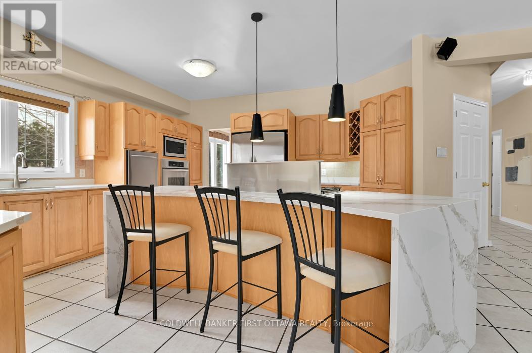 26 Eliza Crescent  Ottawa ON K2S 2A3 photo