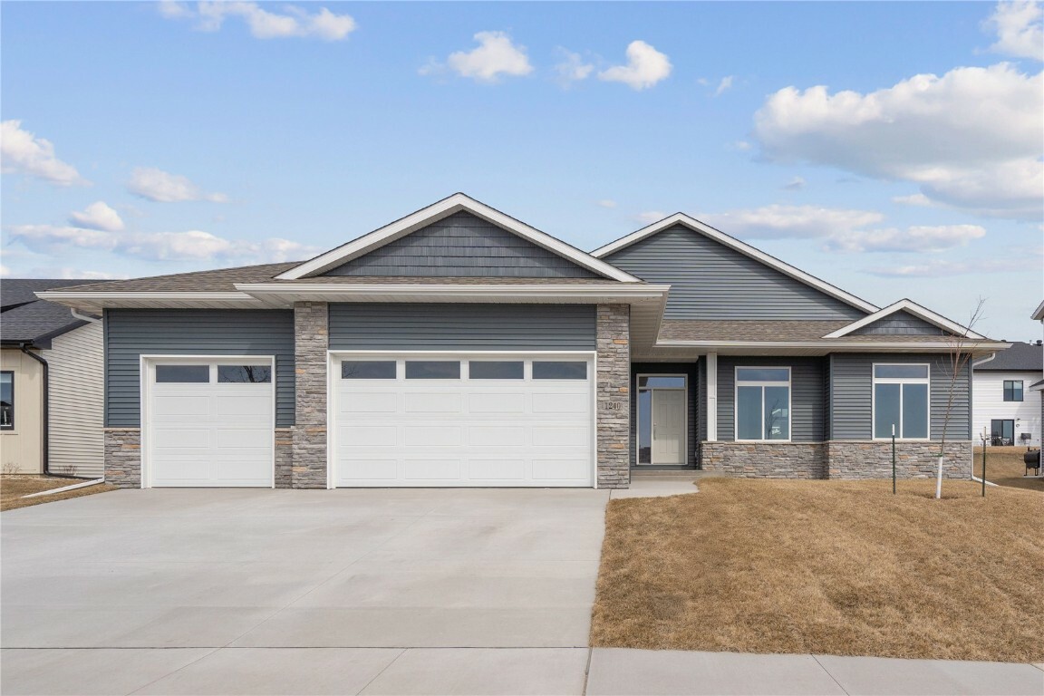 Property Photo: 1240 Osage Lane IA 52317