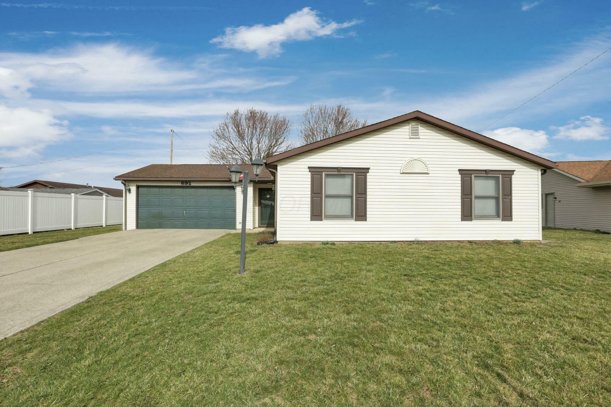 Property Photo: 692 Earliglow Court OH 43055