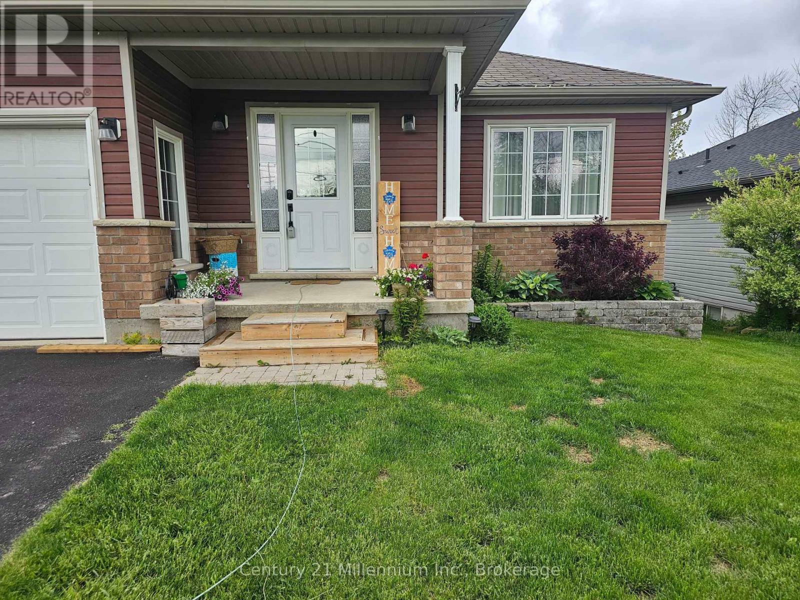 140 Constance Boulevard  Wasaga Beach ON L9Z 2Y4 photo