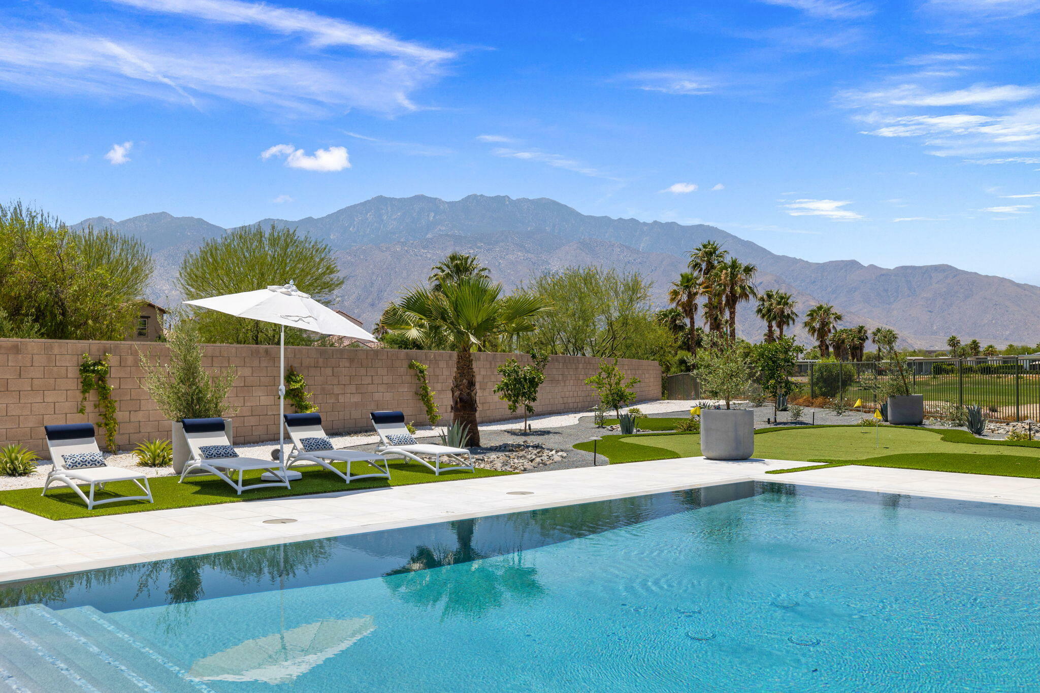 Property Photo: 4467 Alcala Way CA 92262