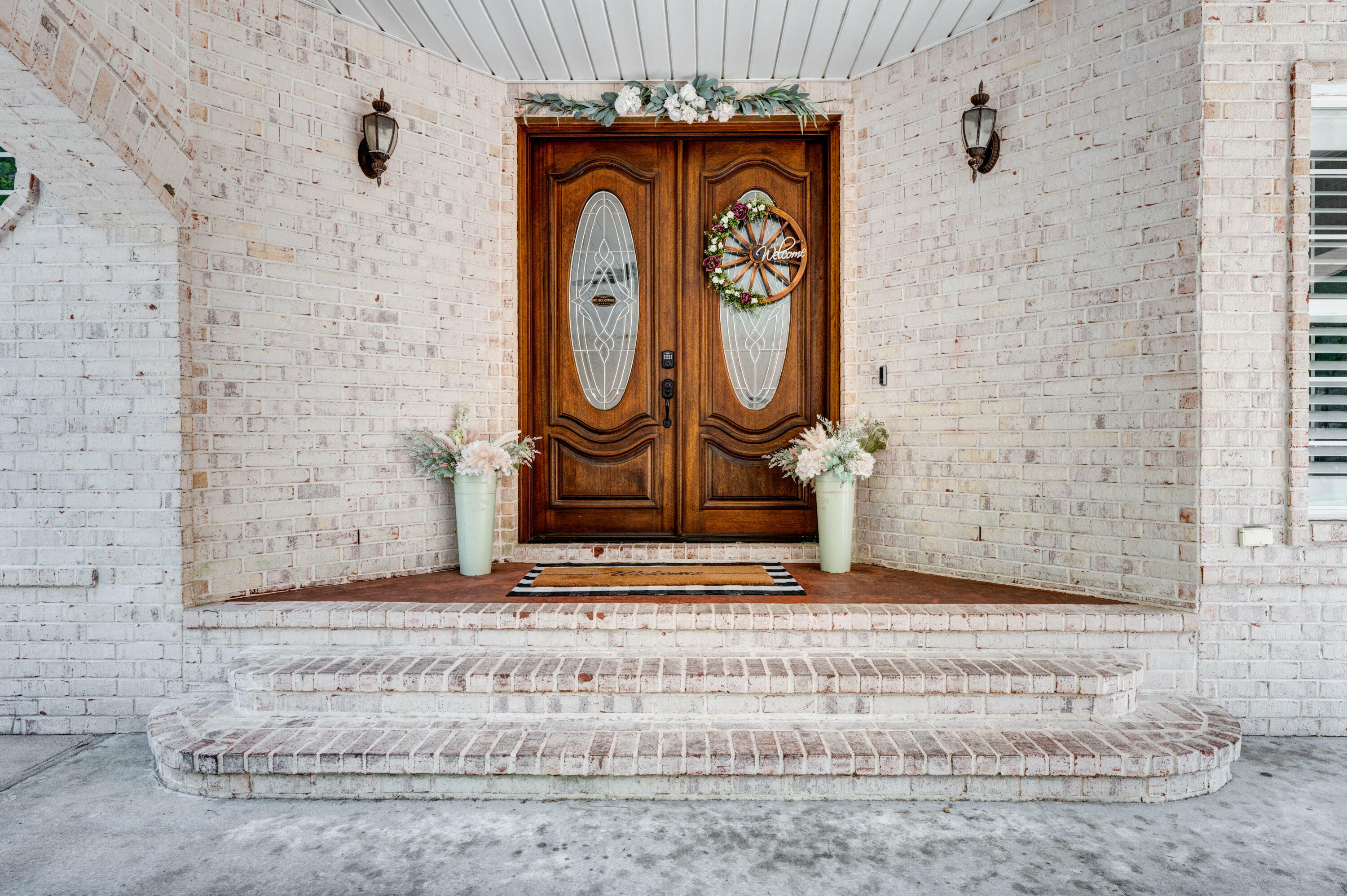 Property Photo: 106 Golf Course Drive FL 32536