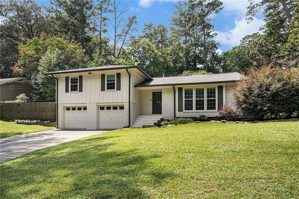 Property Photo: 5498 Stoneybrook Court SE GA 30126