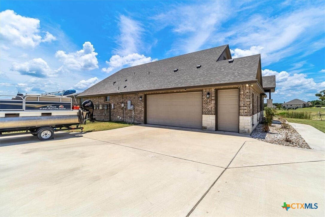 Property Photo:  3410 Shoreline Drive  TX 76548 