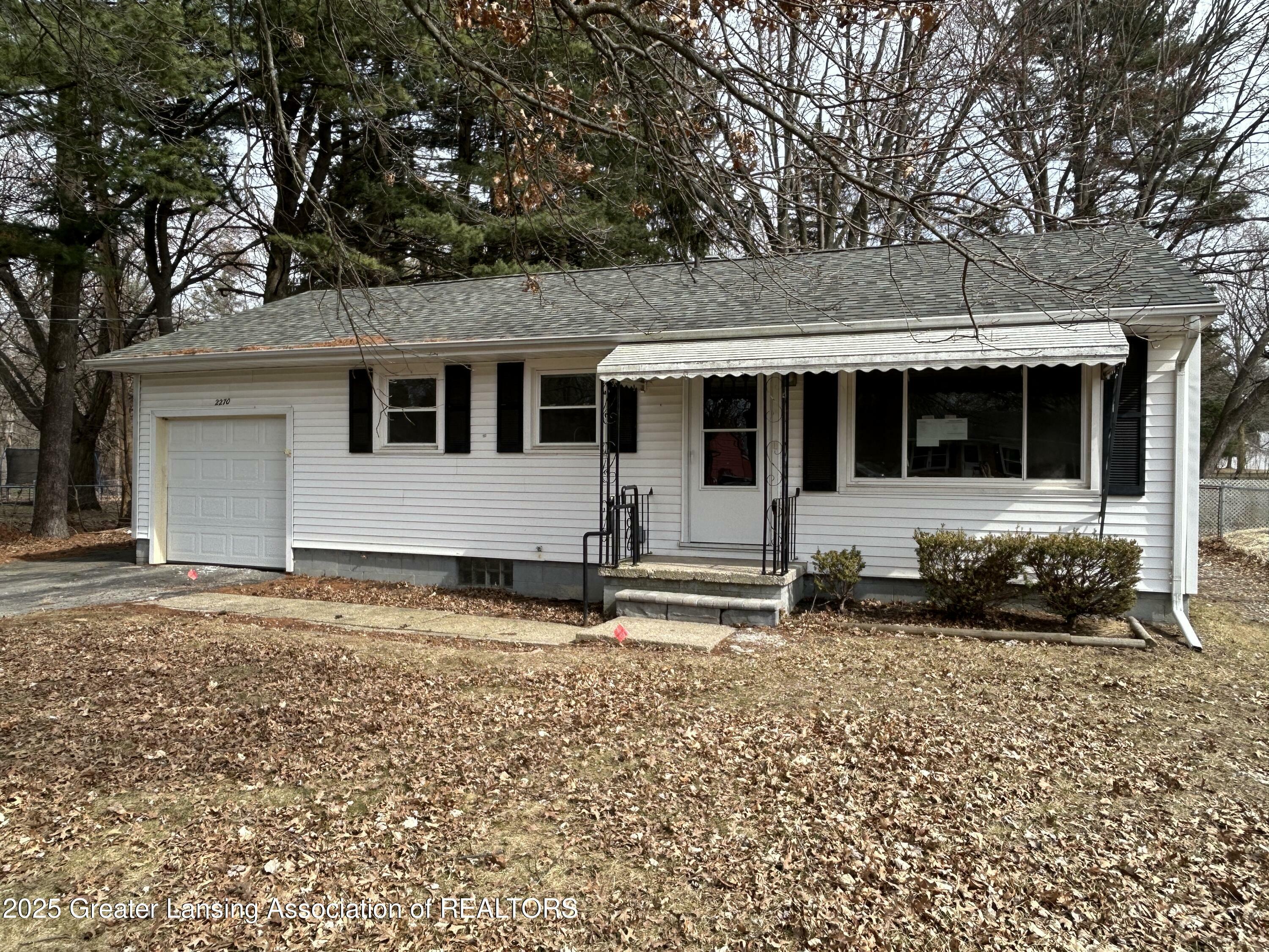 2270 N Vernon Avenue  Holt MI 48842 photo