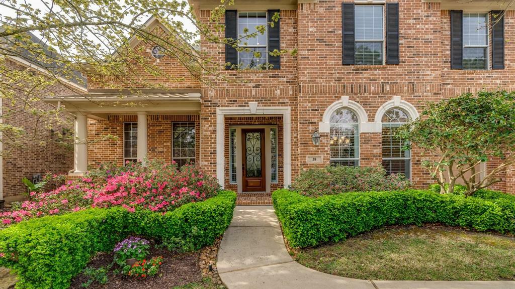 Property Photo: 35 Player Oaks Place TX 77382