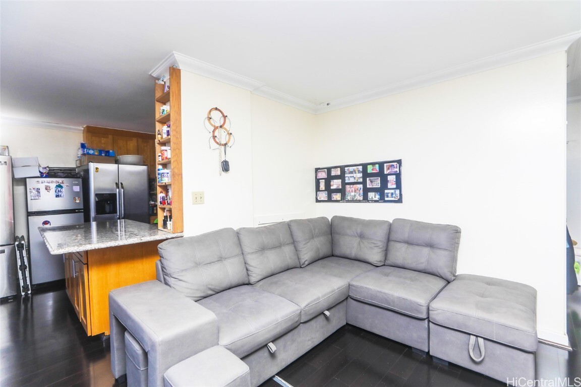 1400 Pensacola Street 801  Honolulu HI 96822 photo
