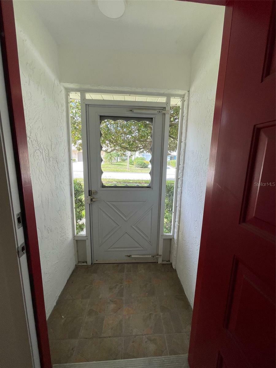 Property Photo: 1659 E Dorchester Court FL 34684