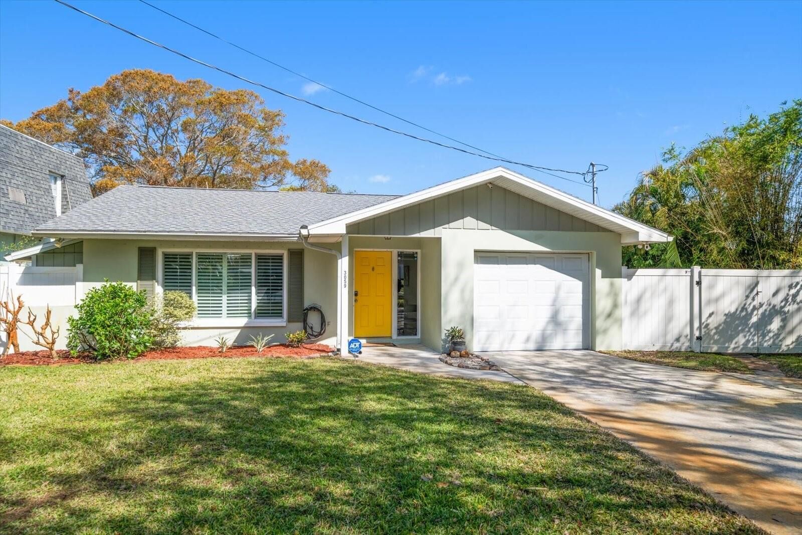 Property Photo: 3059 Hickory Drive FL 33770