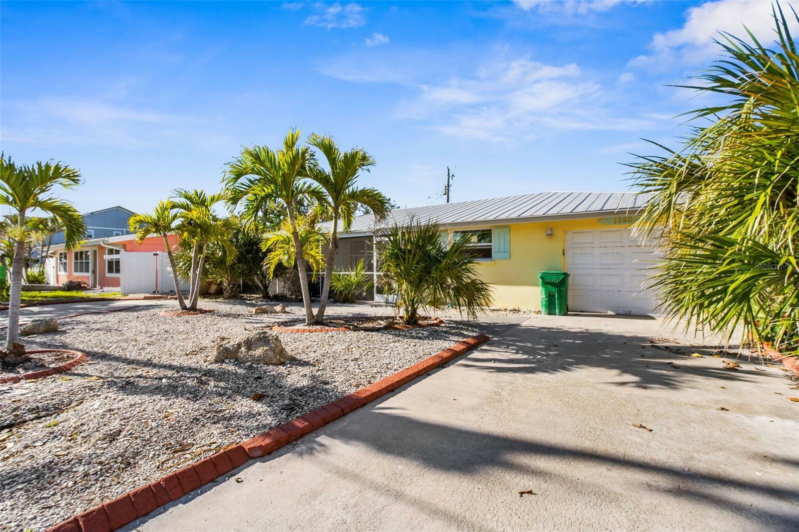 Property Photo: 1350 Holiday Drive FL 34223