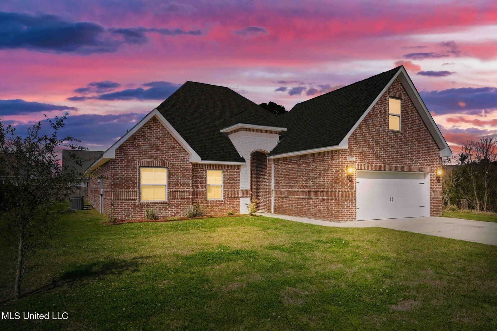 Property Photo: 10485 E Landon Green Circle MS 39503