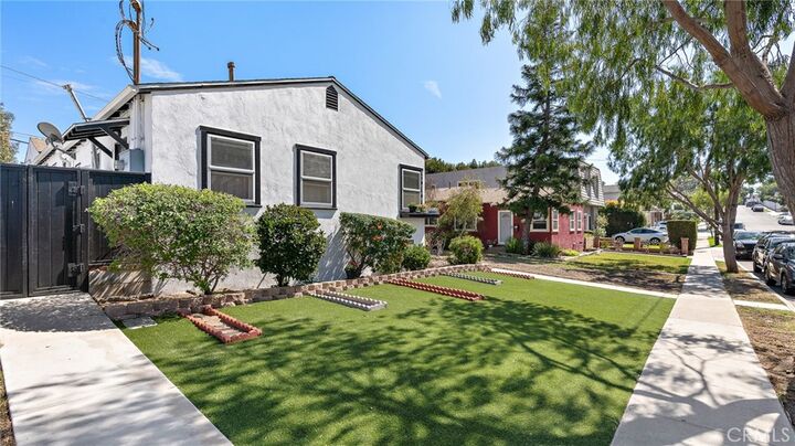 Property Photo:  848 Penn Street  CA 90245 